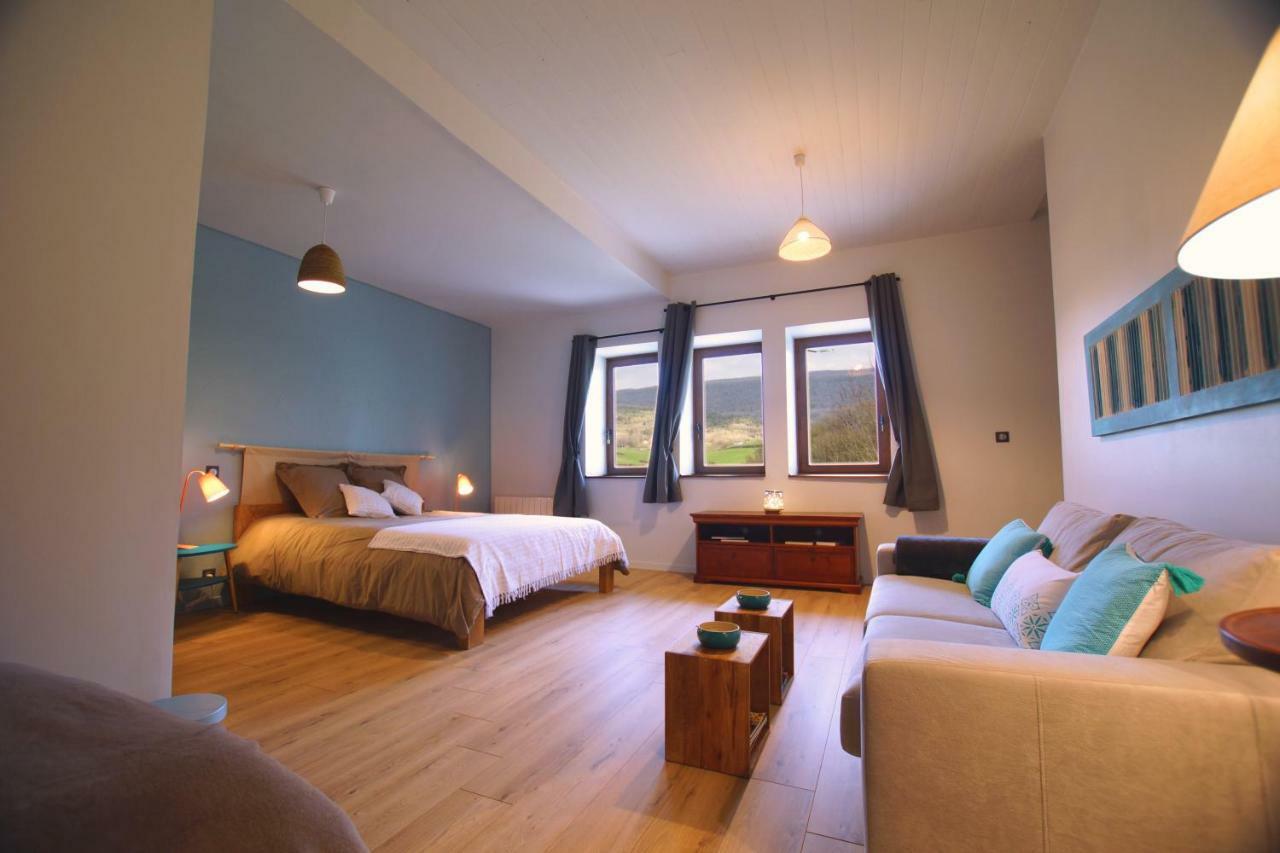 Bed and Breakfast Terres De La Grange Cuisiat Экстерьер фото